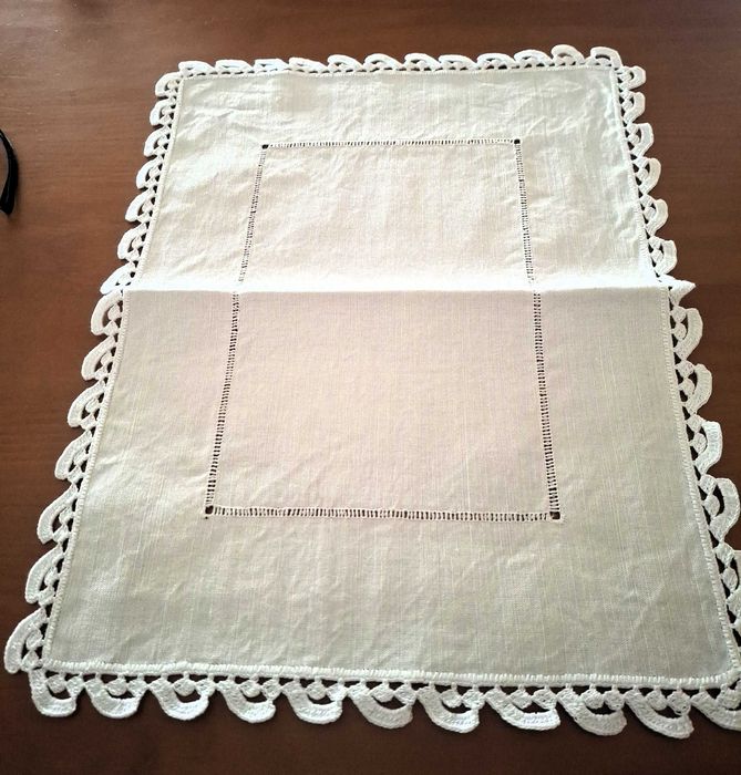 Conjunto de quarto em linho com bainha aberta