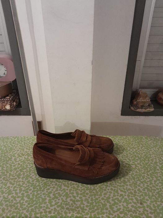 Vendo Sapatos de Senhora muito bonitos como novos