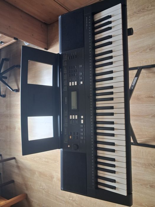Sprzedam keyboard Yamaha PSR E343