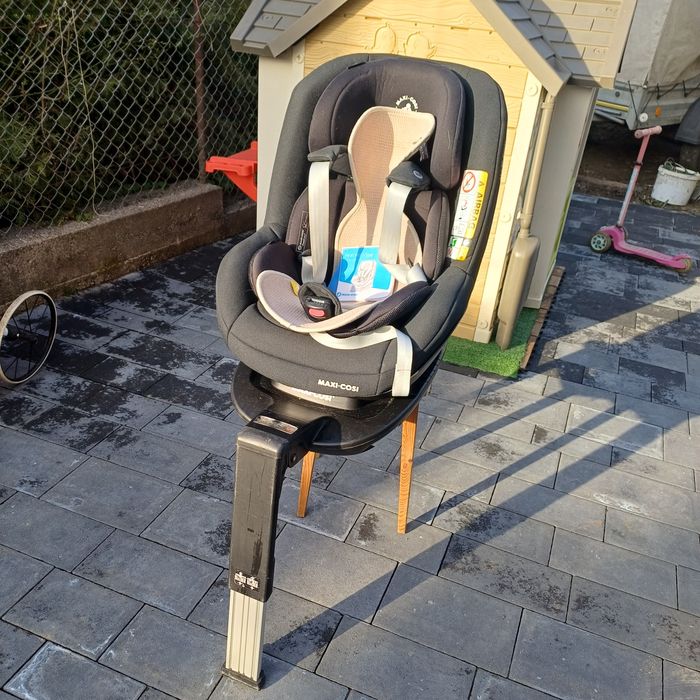 Fotelik Maxi Cosi Pearl Pro 2 z bazą Family Fix 3