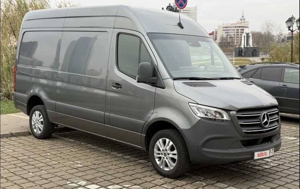 Модель "Mercedes-Benz Sprinter" большой масштаб 1:24 (28 см) серый металлик