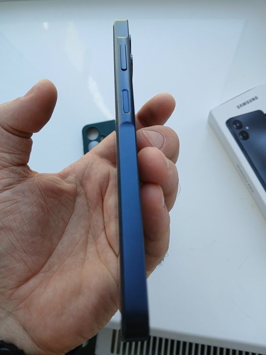 Samsung galaxy a06 4/128gb стан нового