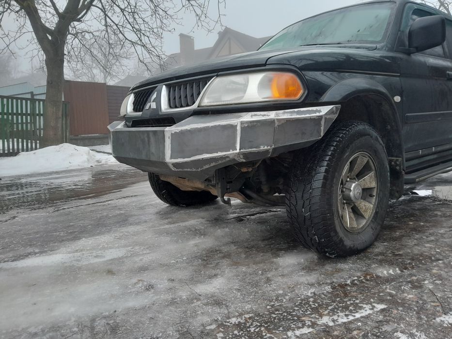 Бампер силовий металевий Mitsubishi Pajero Sport