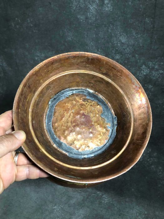 Balde de carvão de cobre antigo