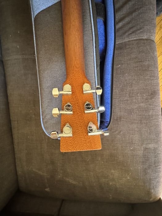 Guitarra martin D-X2E