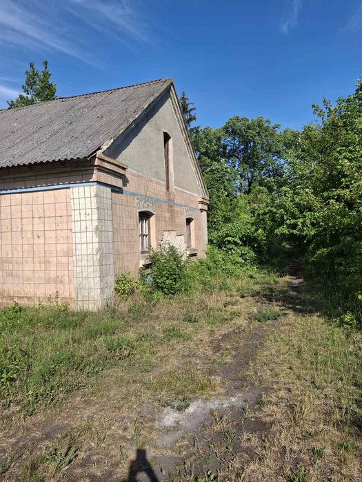 Продаж комерційного приміщення поблизу м.Кременець