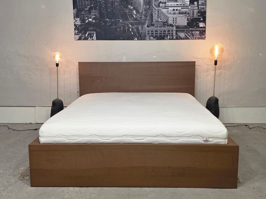 Stylowe łóżko sypialniane 160x200 z materacem | Transport GRATIS
