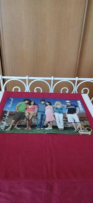 Poster Rihanna/High School Music, com defeito