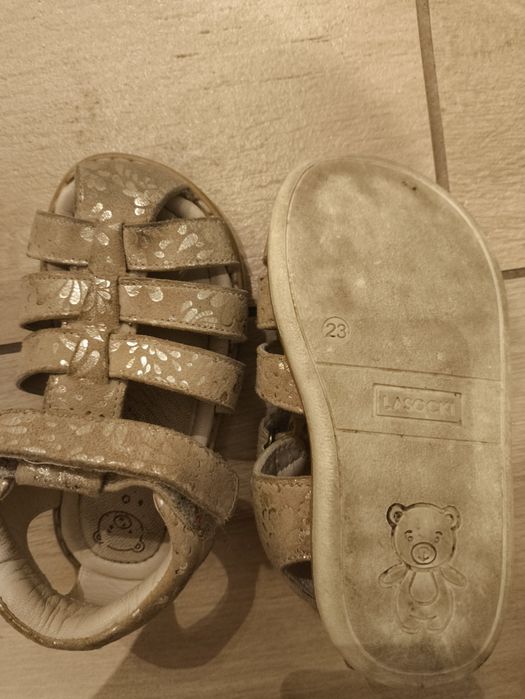 Sandałki 23 dziewczęce Lasocki