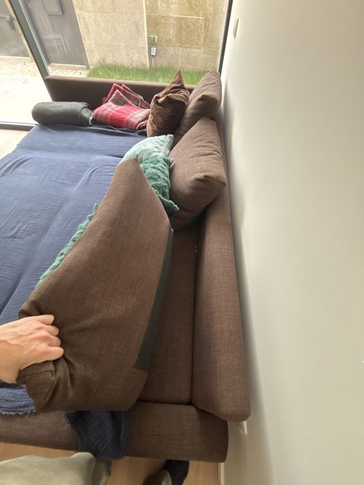 Sofa com chaise long e cama