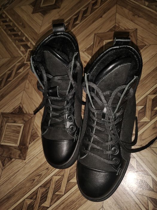 Продамо кожне взуття