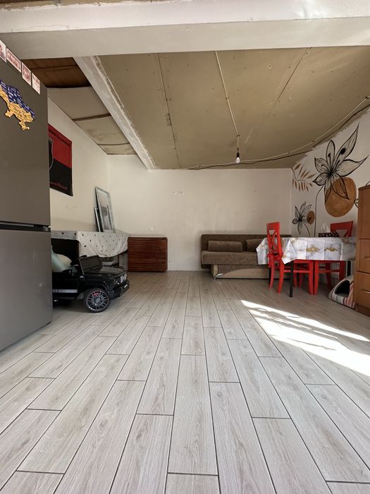 Продаж будинку  біля міста Біла Криниця