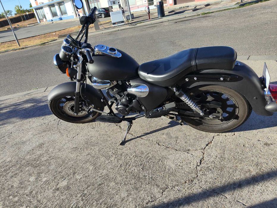 Keeway Superlight 125