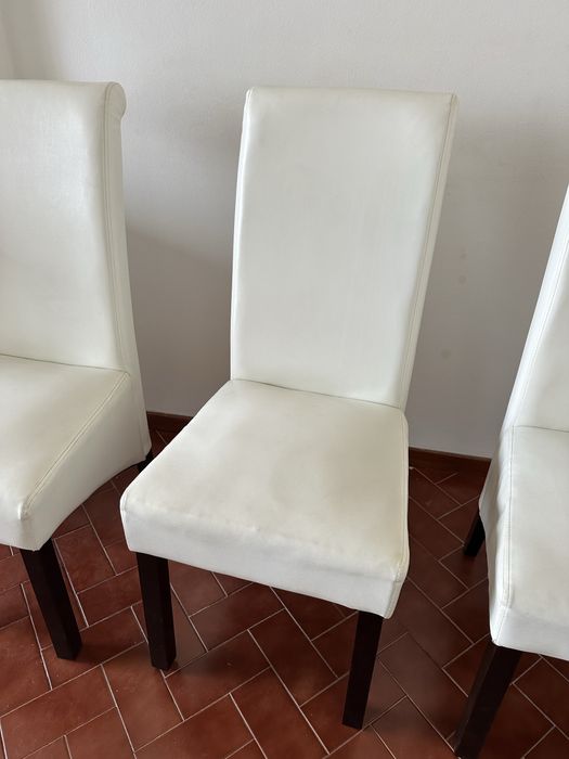 BAIXA DE PREÇO: 6 Cadeiras Revestidas a Cabedal