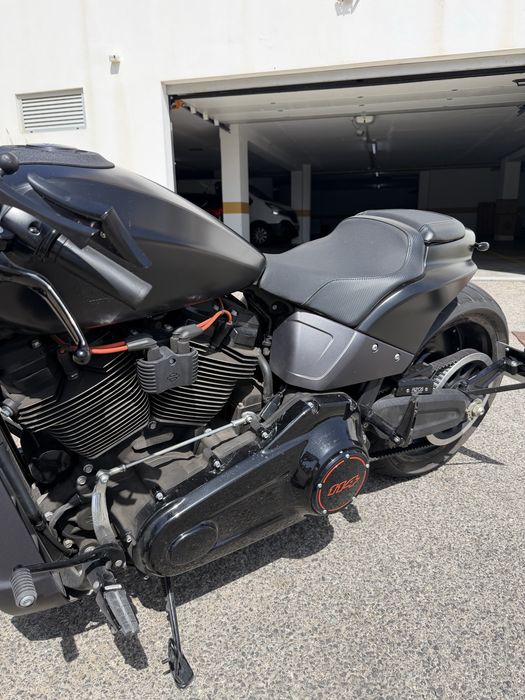 Harley Davidson 114 FXDR de 2020 - 4mil kms