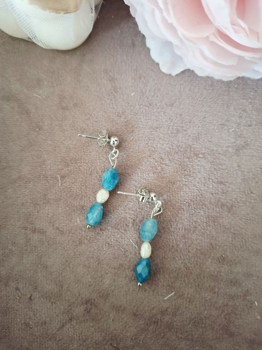 Kolczyki handmade z naturalnych kamieni apatyt perły