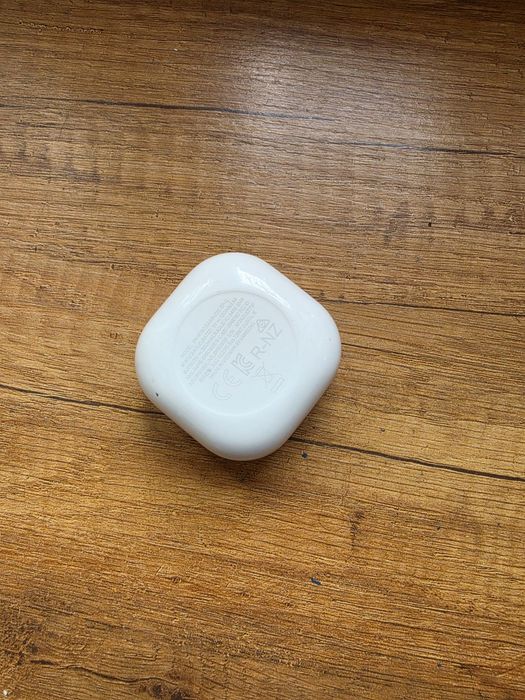 Stacja ładująca Samsung buds 2  akg