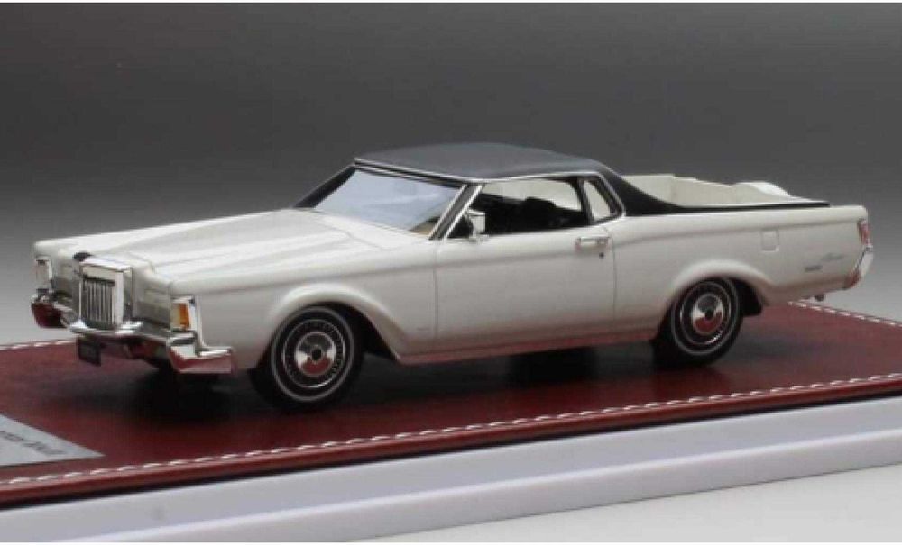 Great Iconic Models Lincoln Continental Mk III Farm & Ranch 1/43