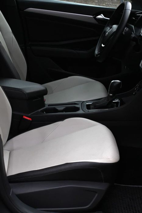 Оренда авто. Прокат VW JETTA