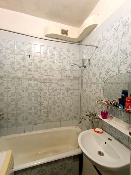 Продаж 2-кім, Повітрофлотський, сталінка, 53квм, документи готові,Без %