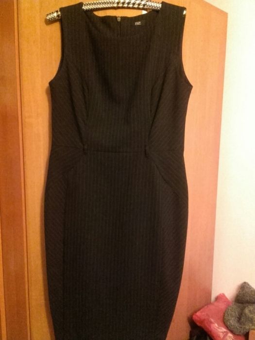 Klasyczna sukienka r. 42