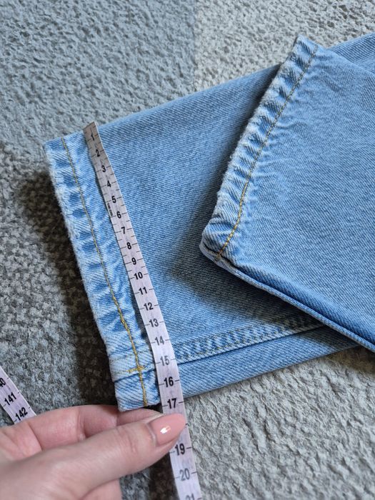 Niebieskie jeansy damskie typu straight rozmiar 36 marki H&M