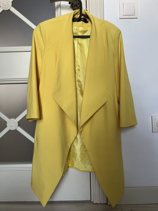 Жовтий піджак,  s-m