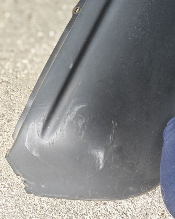 Para-choques Traseiro Opel Corsa B (Plástico Preto)  50€