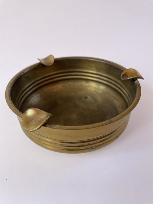 Попільничка. Латунь