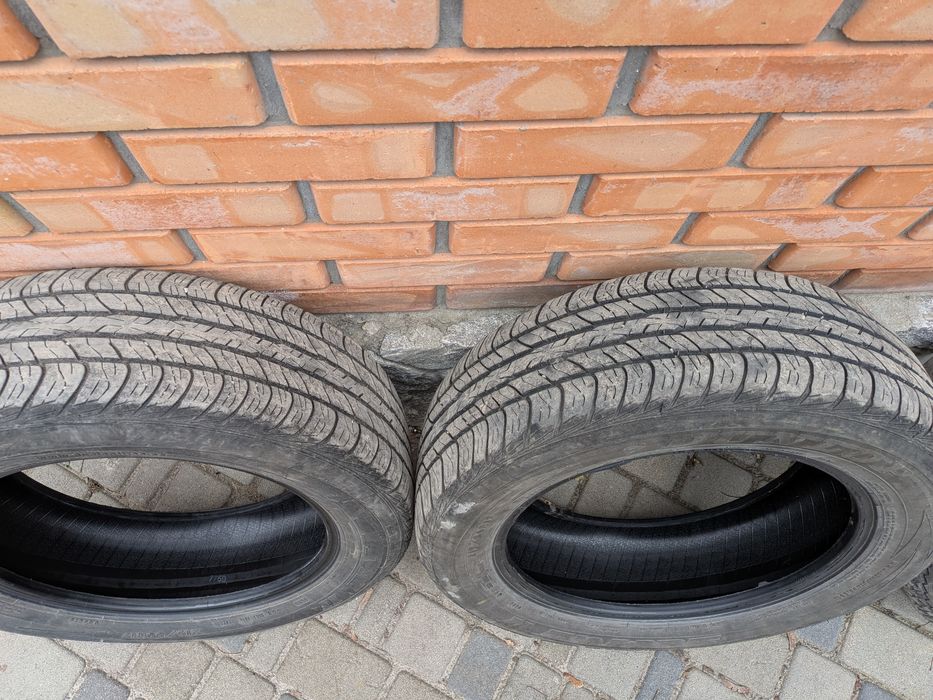 Продам  шини 215 60 17