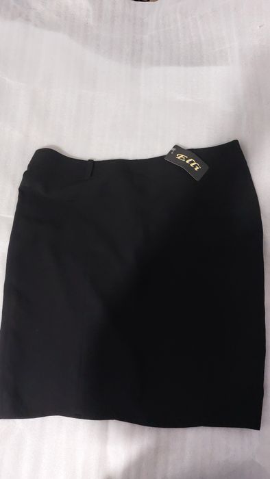 Спідничка чорна нова