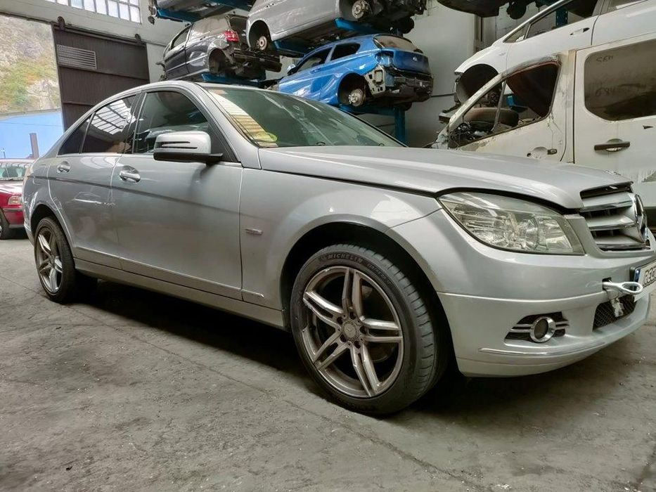 Grelha Do Radiador Frontal Mercedes-Benz Clase C Bm 204 Berlina