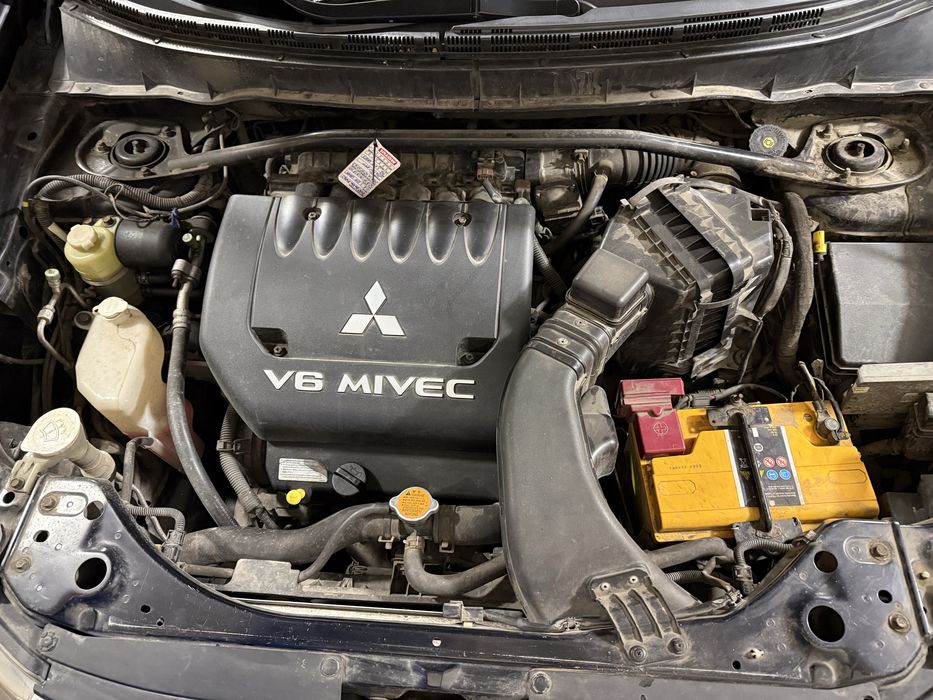 Mitsubishi Outlander XL 3.0 AT (S63)