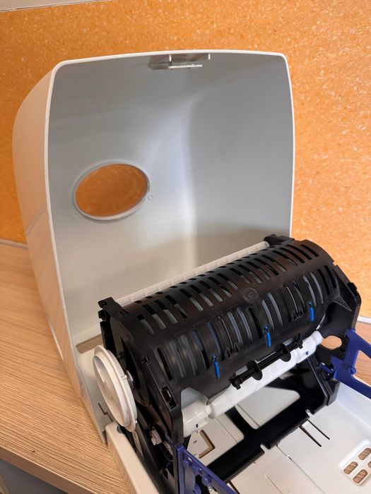Podajnik uchwt reczników papierowych Kimberly-Clark