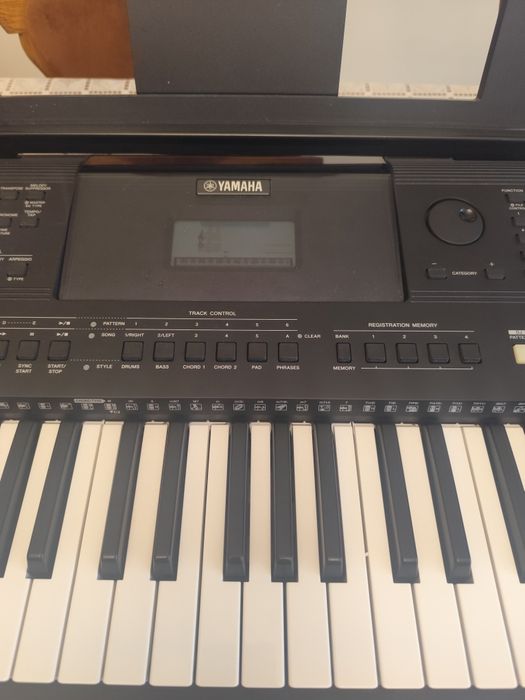Keyboard Yamaha  psr ew400