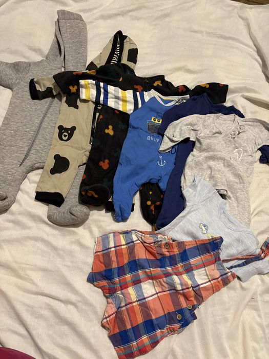 Продам дитячі речі одним лотом . 14 одиниць.