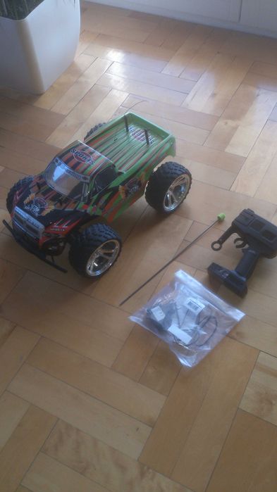 Autko sterowane zdalnie (RC) model NewQuida Monster Truck