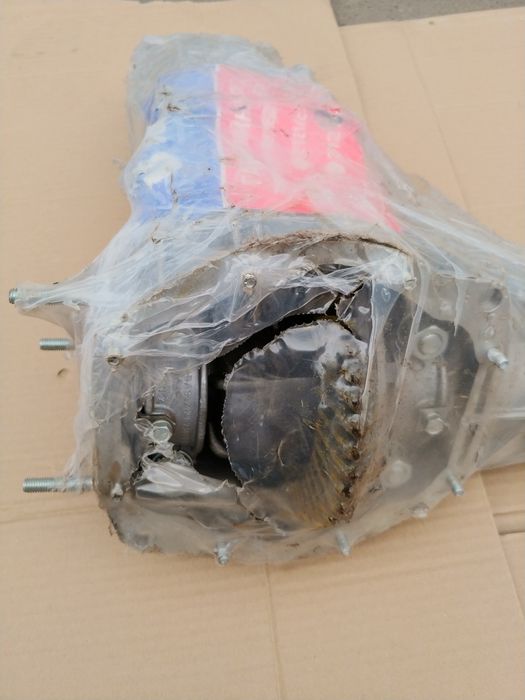 Редуктор переднего моста на ВАЗ 2123, 21213,21214 под привод на 24шлиц