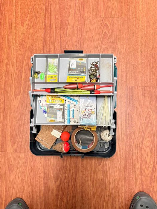 Caixa de Pesca Completa (Tackle Box) + acessórios – pronta a usar