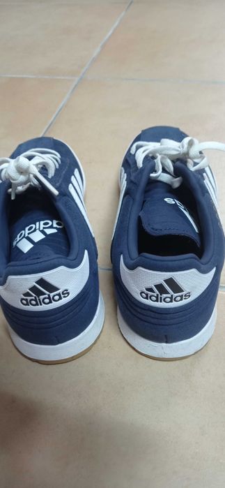 Sapatilha adidas 35,5