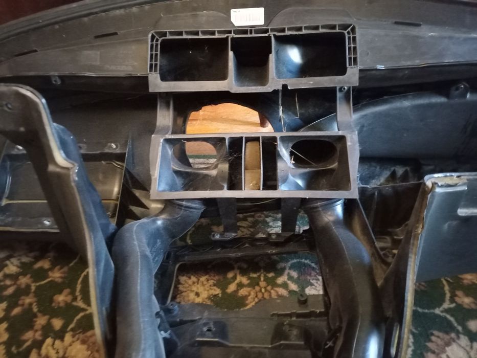 Торпедо 30801102 Volvo S40/V40 Вольво С40/В40 в хорошем состоянии