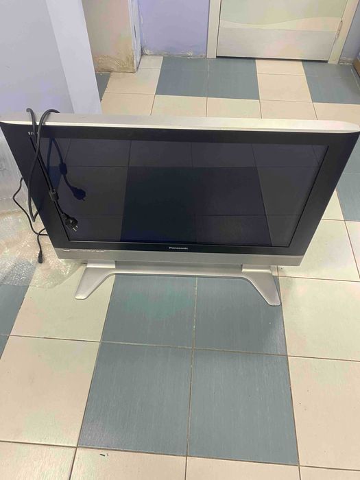 Продам телевизор Panasonic на запчасти или под восстановление
