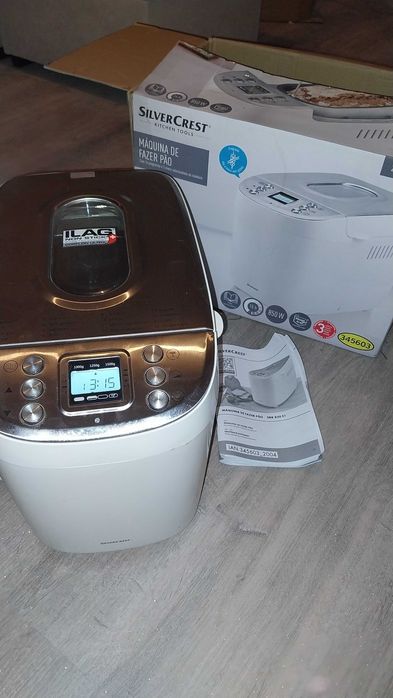 Máquina de Fazer Pão SilverCrest — 11 Programas, Pouco Uso