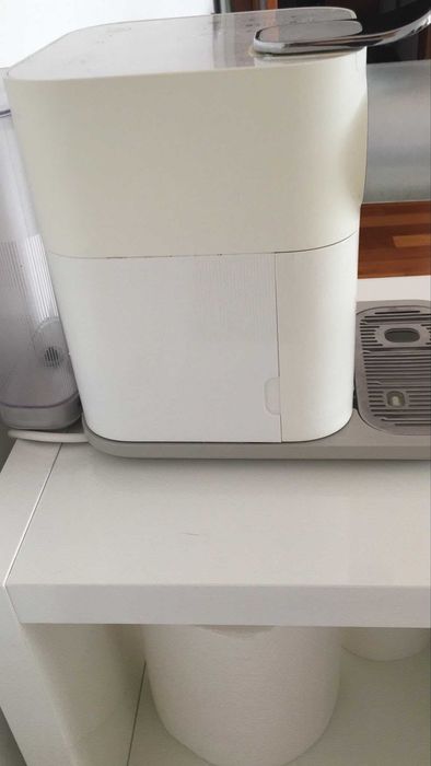 Cafeteira Nespresso Lattissima One Nespresso White