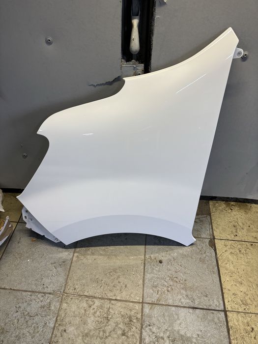 Błotnik lewy Renault Master IV, oryginalny, do założenia