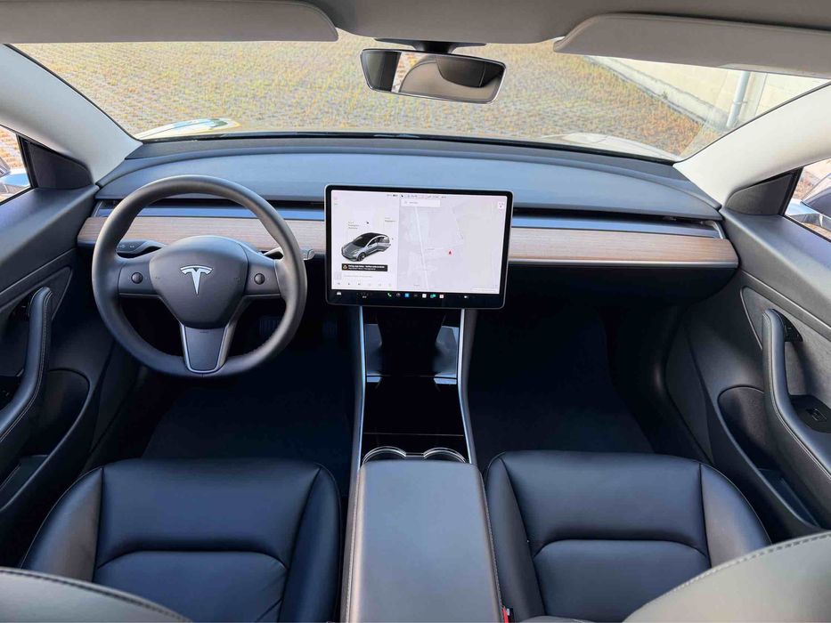 TESLA MODEL 3 standard range plus LFP