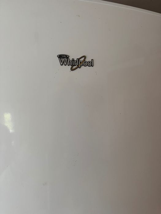 Холодильник Whirlpool