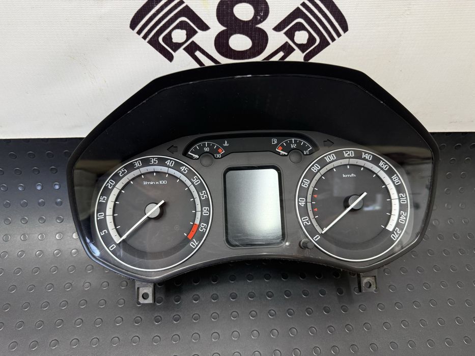 Панель приборів Skoda Oktavia A5 приборка Шкода Октавія А5 1Z0920842C