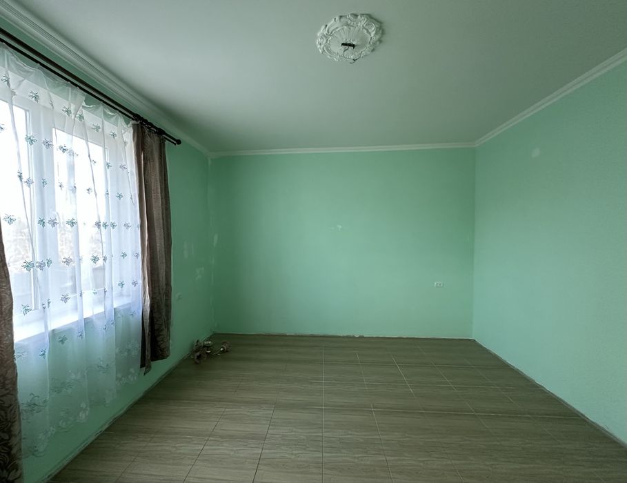 Продаж окремостоячого будинку в Оброшине