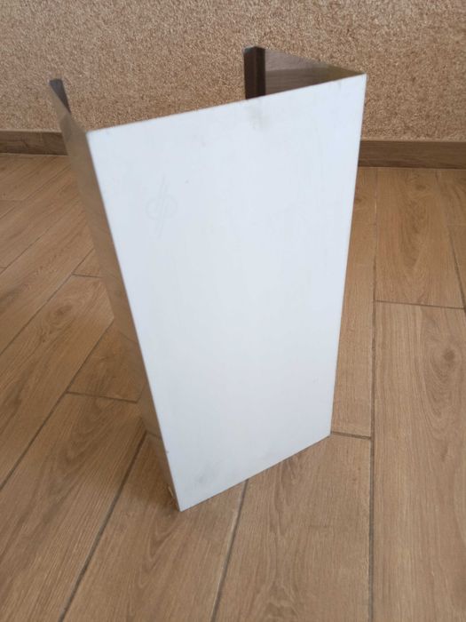 Для вытяжки декоративный короб из нержавейки, в  защитной пленке